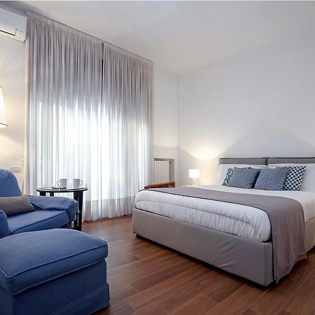 Starhost - Golden Apartments Salernes Extérieur photo