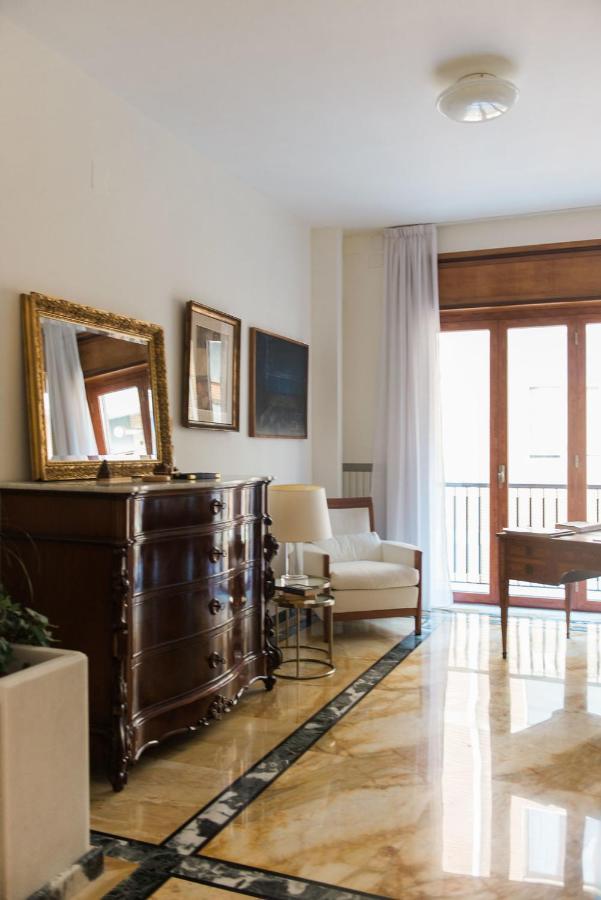 Starhost - Golden Apartments Salernes Extérieur photo