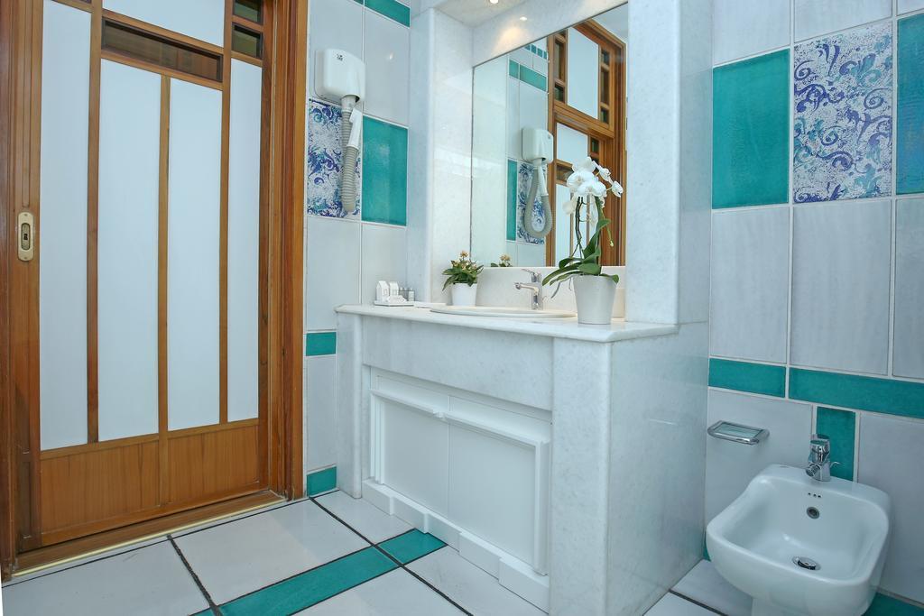 Starhost - Golden Apartments Salernes Extérieur photo