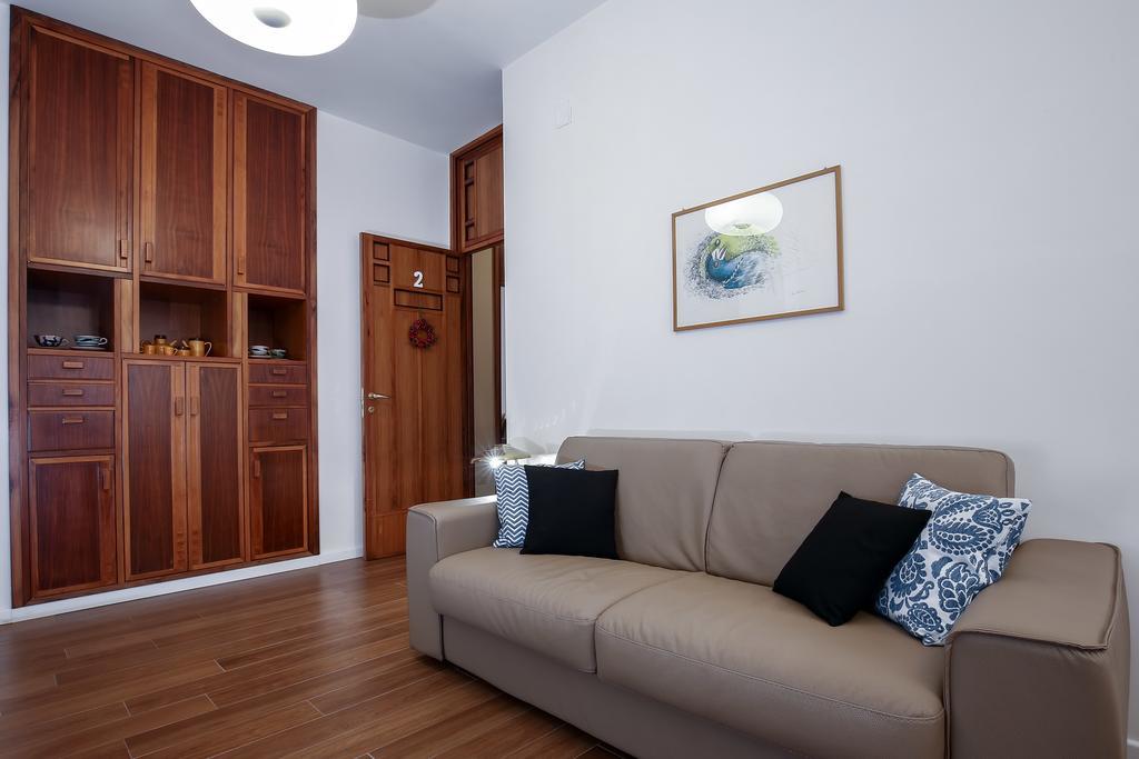 Starhost - Golden Apartments Salernes Extérieur photo